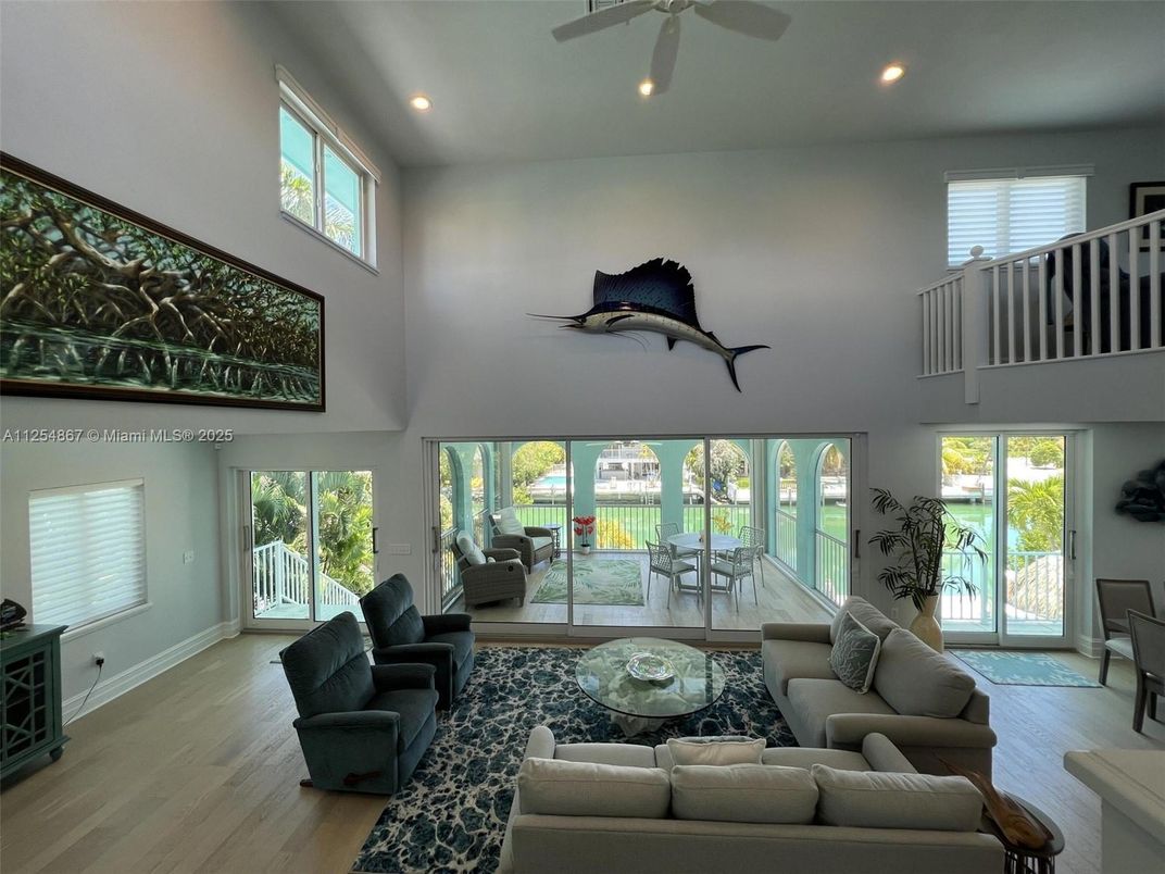 Dining room, Interior, Living room, Recessed Lighting, Wood Texture Flooring