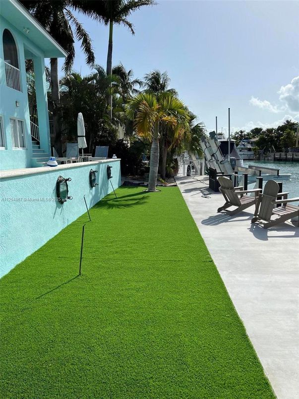 Backyard, Exterior, Outdoor Kitchen, Pool, Water