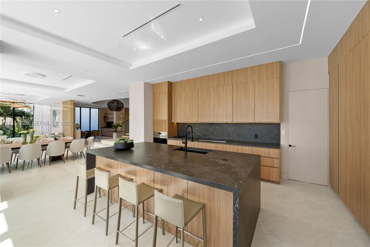 Dining room, Interior, Kitchen, Recessed Lighting