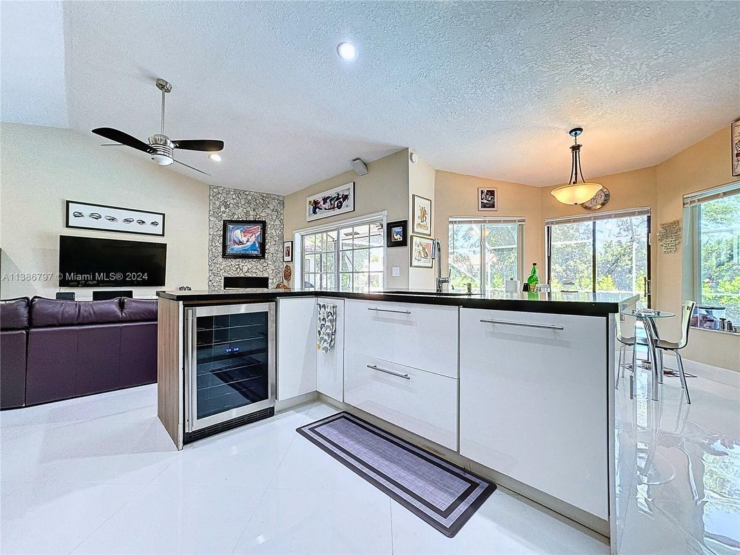 Interior, Kitchen, Pendant Lights, Recessed Lighting