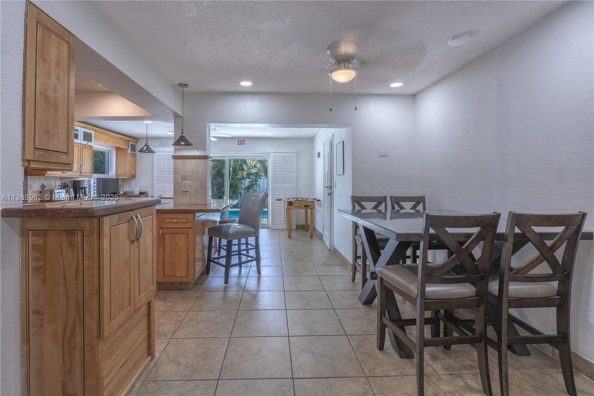 Dining room, Interior, Kitchen, Pendant Lights, Recessed Lighting
