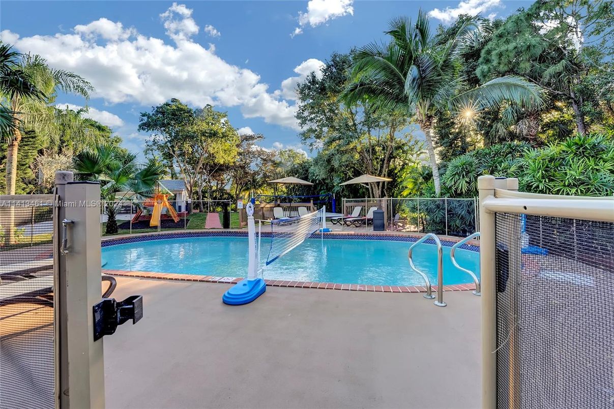 Exterior, Playground, Pool