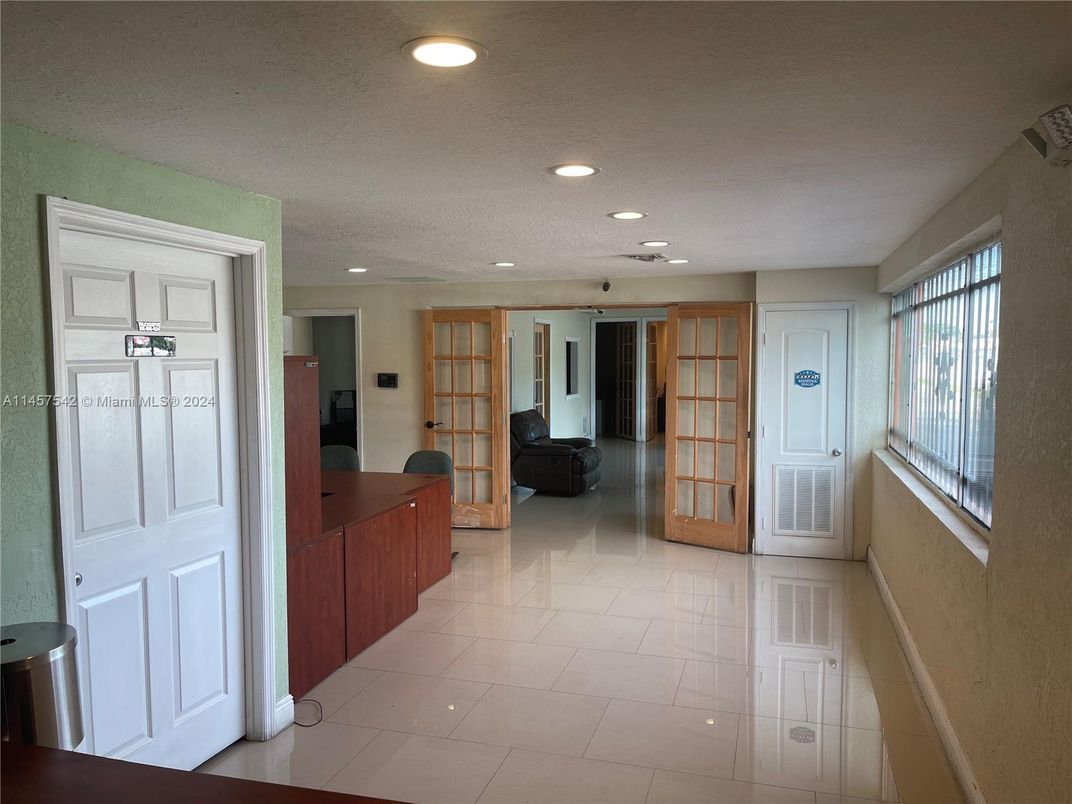 Interior, Recessed Lighting