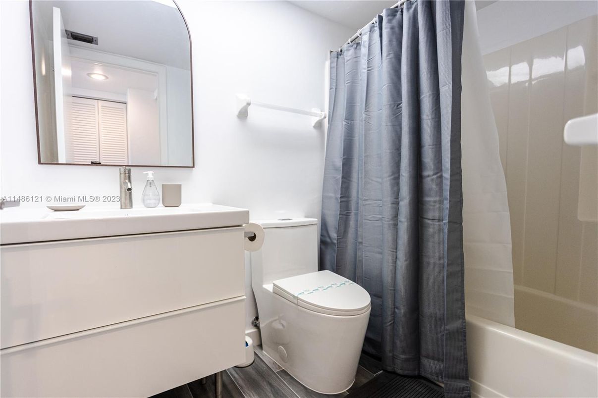 Bathroom, Interior, Recessed Lighting, Wood Texture Flooring