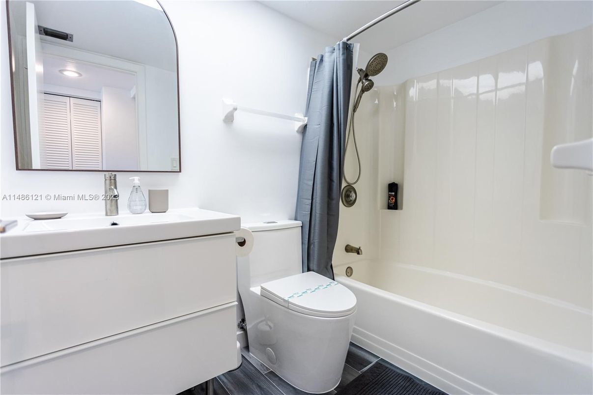 Bathroom, Interior, Recessed Lighting, Wood Texture Flooring