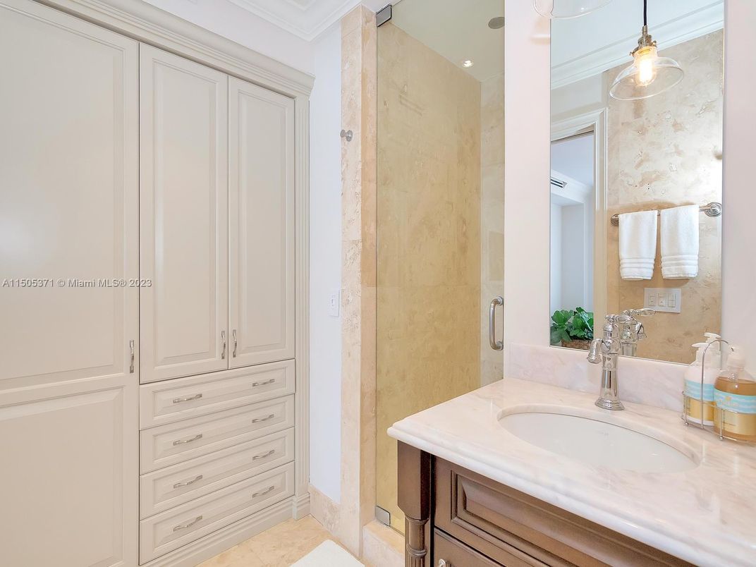 Bathroom, Glass Shower, Interior, Pendant Lights, Recessed Lighting