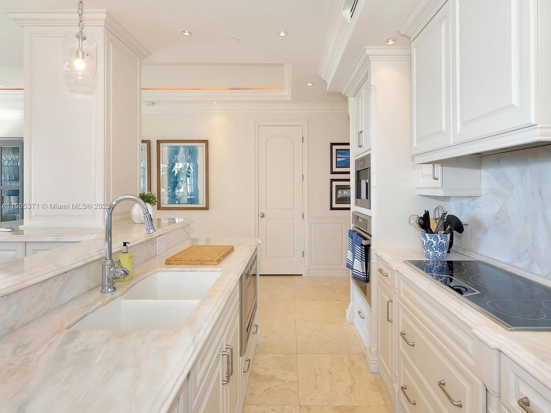 Interior, Kitchen, Pendant Lights, Recessed Lighting