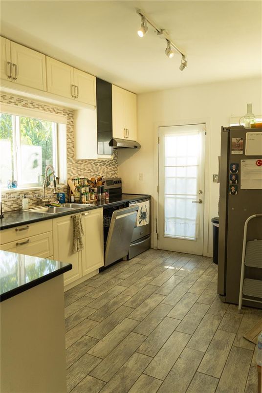 Interior, Kitchen, Wood Texture Flooring