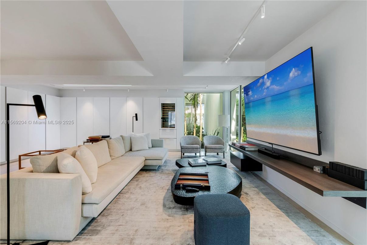 Interior, Living room