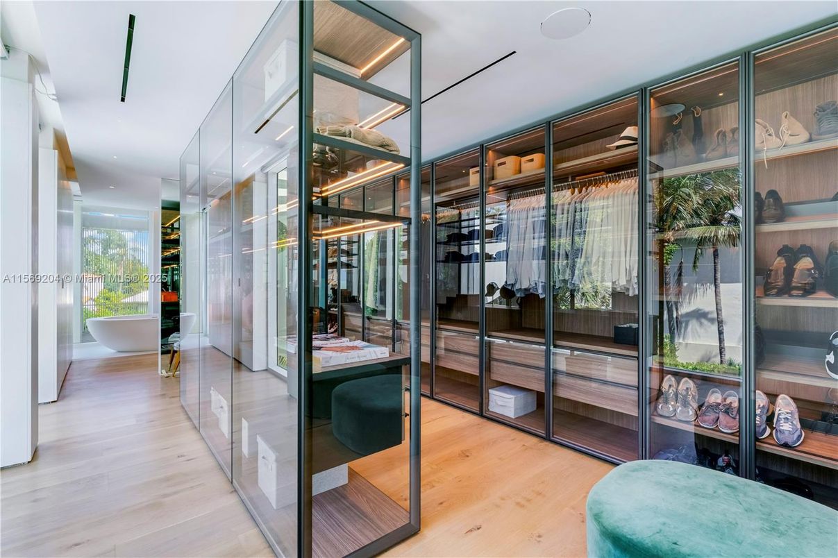 Interior, Recessed Lighting, Walk-in Closets, Wood Texture Flooring