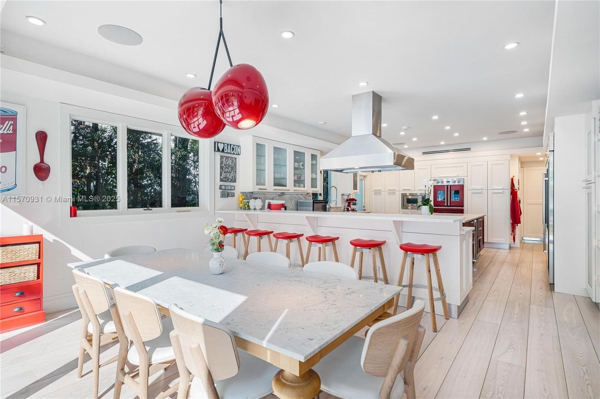 Dining room, Interior, Kitchen, Pendant Lights, Recessed Lighting, Stainless Steel Appliances, Wood Texture Flooring