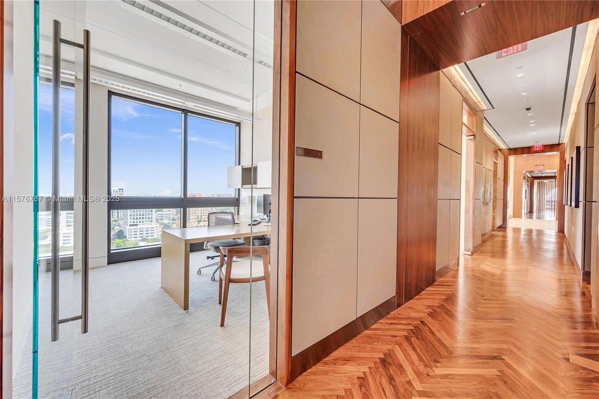 Home Office, Interior, Recessed Lighting, Water, Wood Texture Flooring