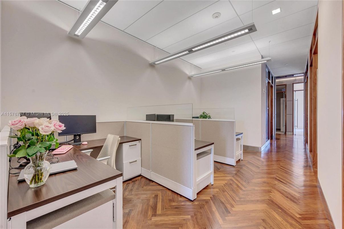Home Office, Interior, Recessed Lighting, Wood Texture Flooring