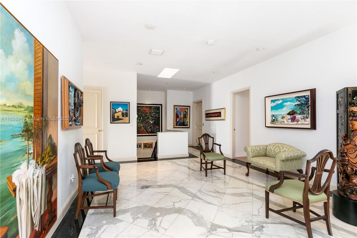 Interior, Marble, Recessed Lighting, Water