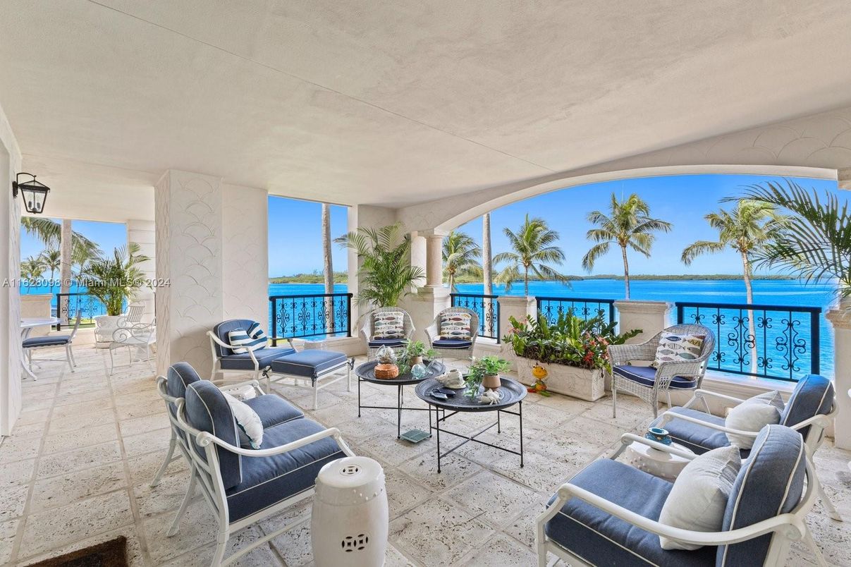 Water, Exterior, Living room, Other
