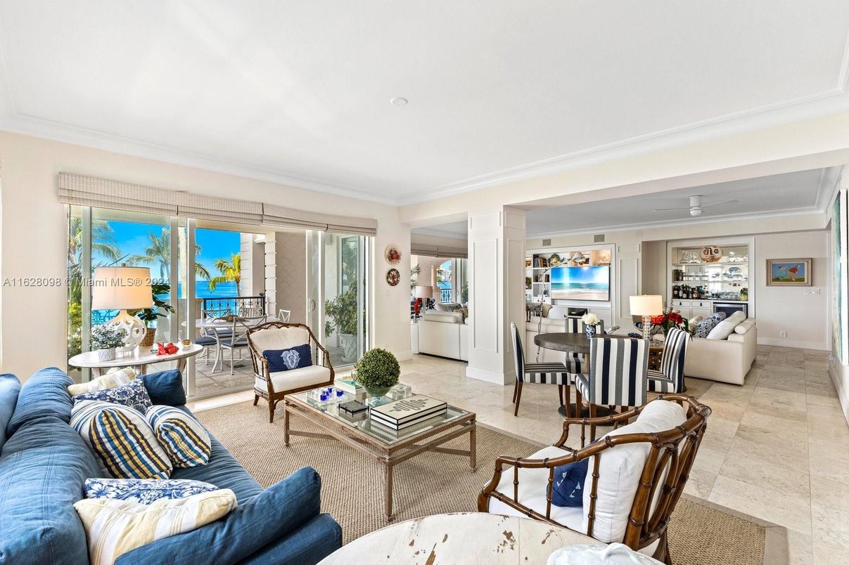 Dining room, Interior, Living room, Water