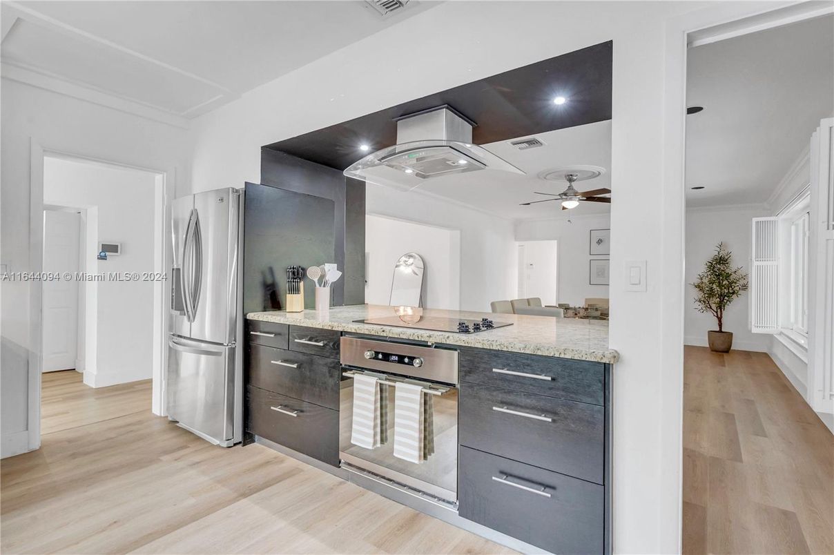 Interior, Kitchen, Recessed Lighting, Wood Texture Flooring