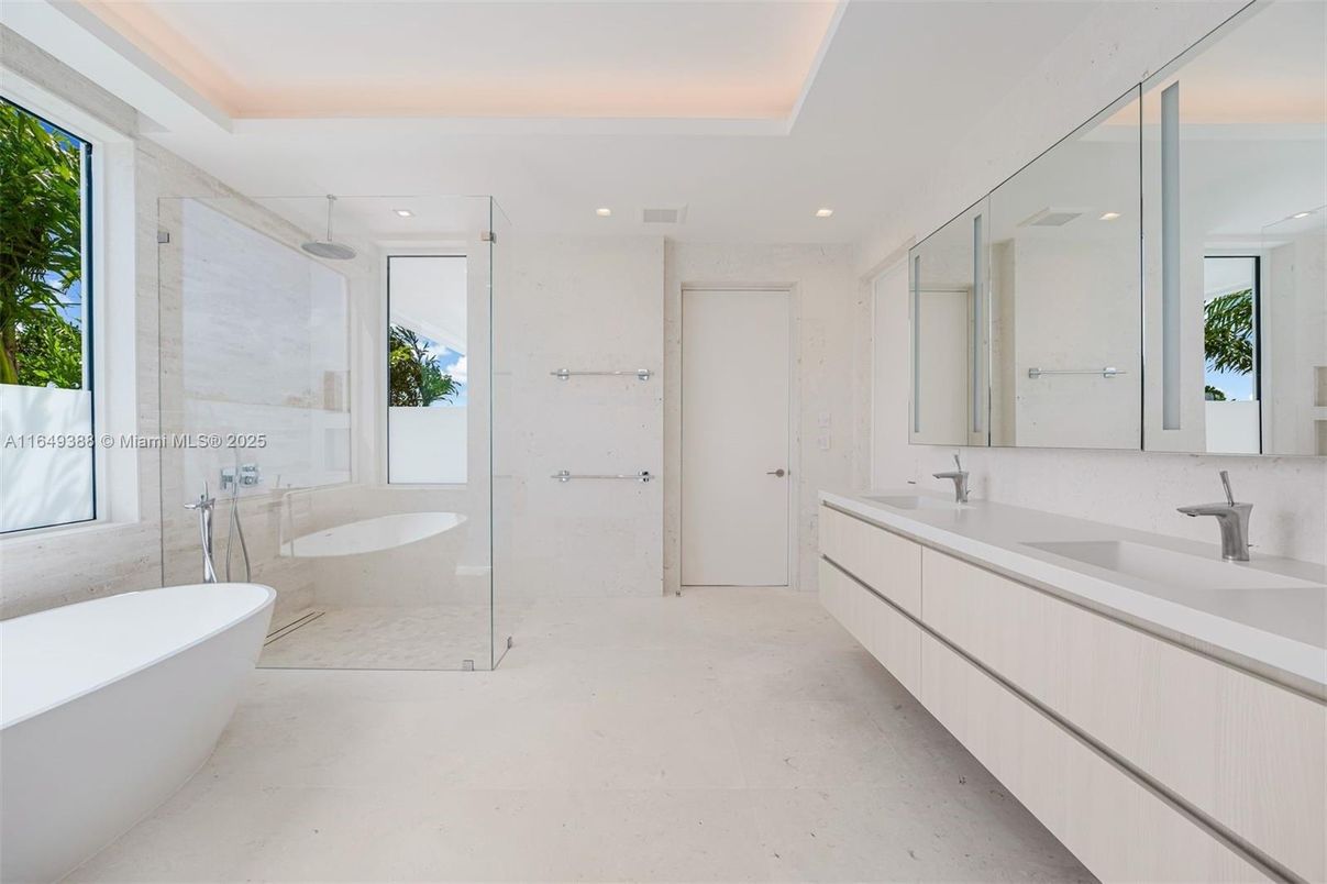 Bathroom, Dual Sink Vanities, Free Standing Baths, Glass Shower, Interior, Recessed Lighting