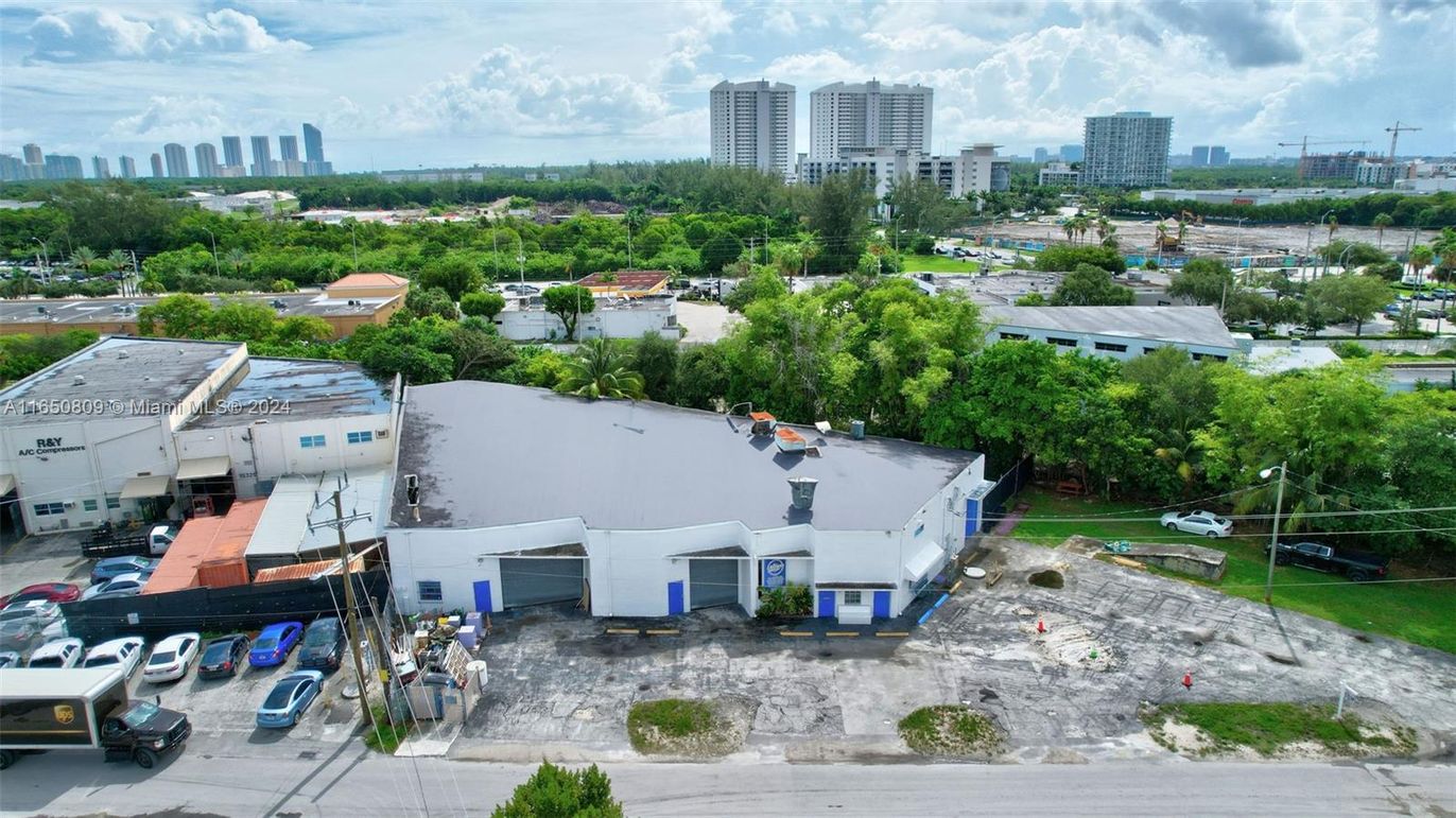 Exterior, Drone