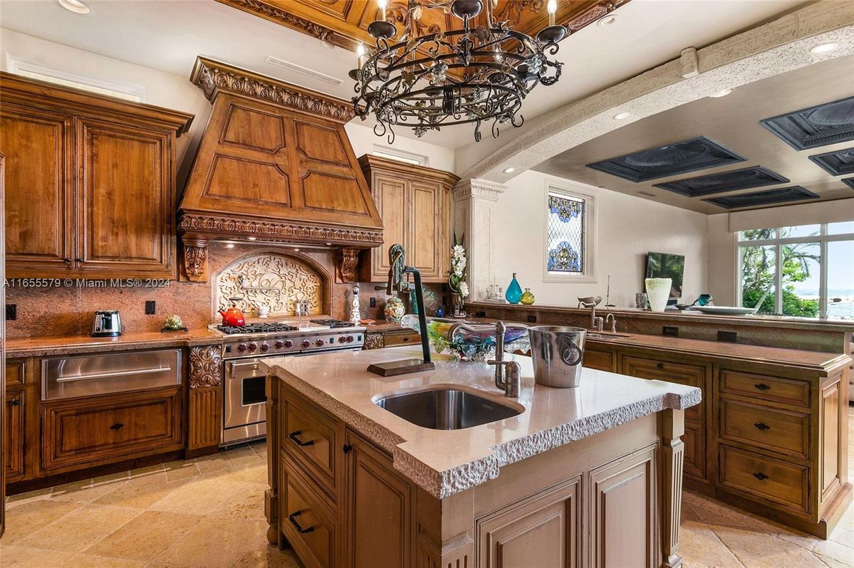 Chandelier, Interior, Kitchen, Recessed Lighting, Stainless Steel Appliances