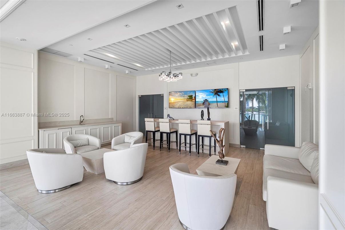 Interior, Living room, Pendant Lights, Recessed Lighting, Wood Texture Flooring