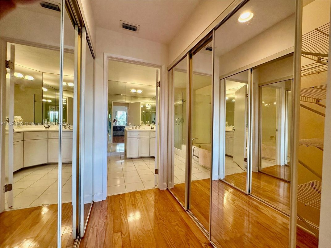 Bathroom, Interior, Recessed Lighting, Wood Texture Flooring