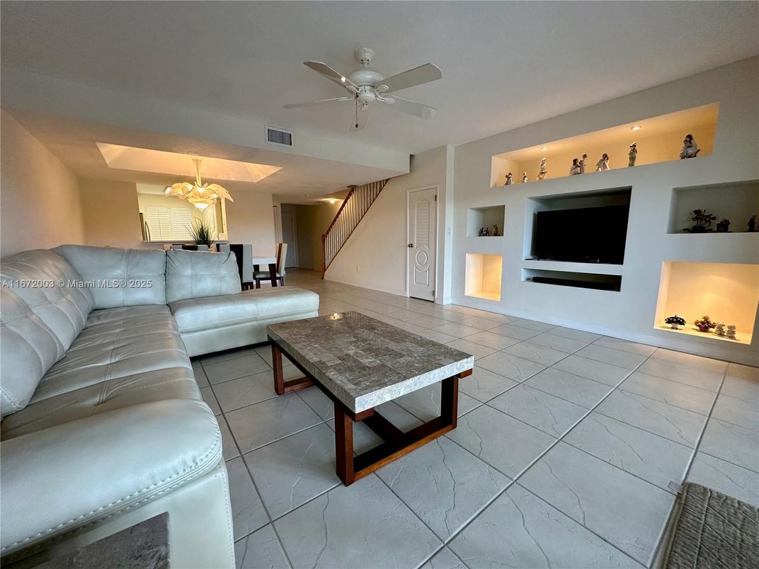 Fireplace, Interior, Living room