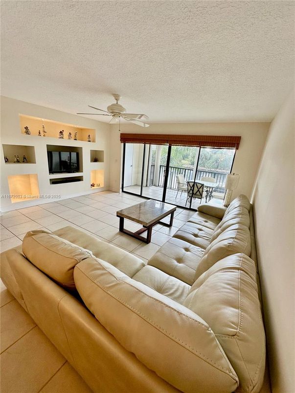 Fireplace, Interior, Living room