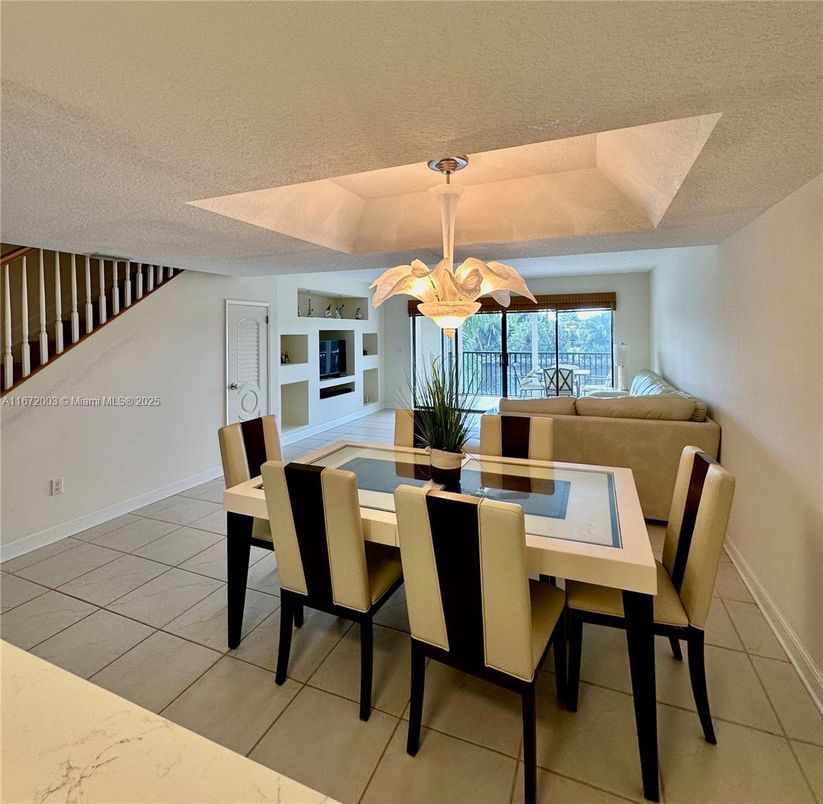 Dining room, Interior