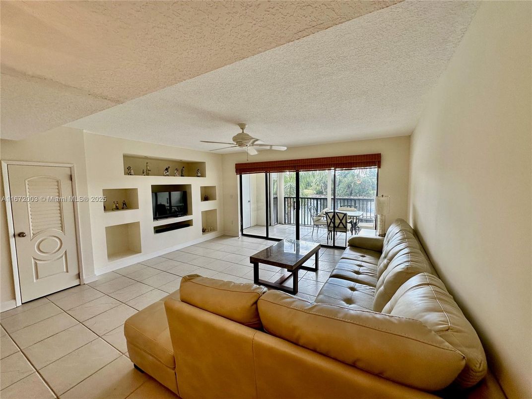 Fireplace, Interior, Living room