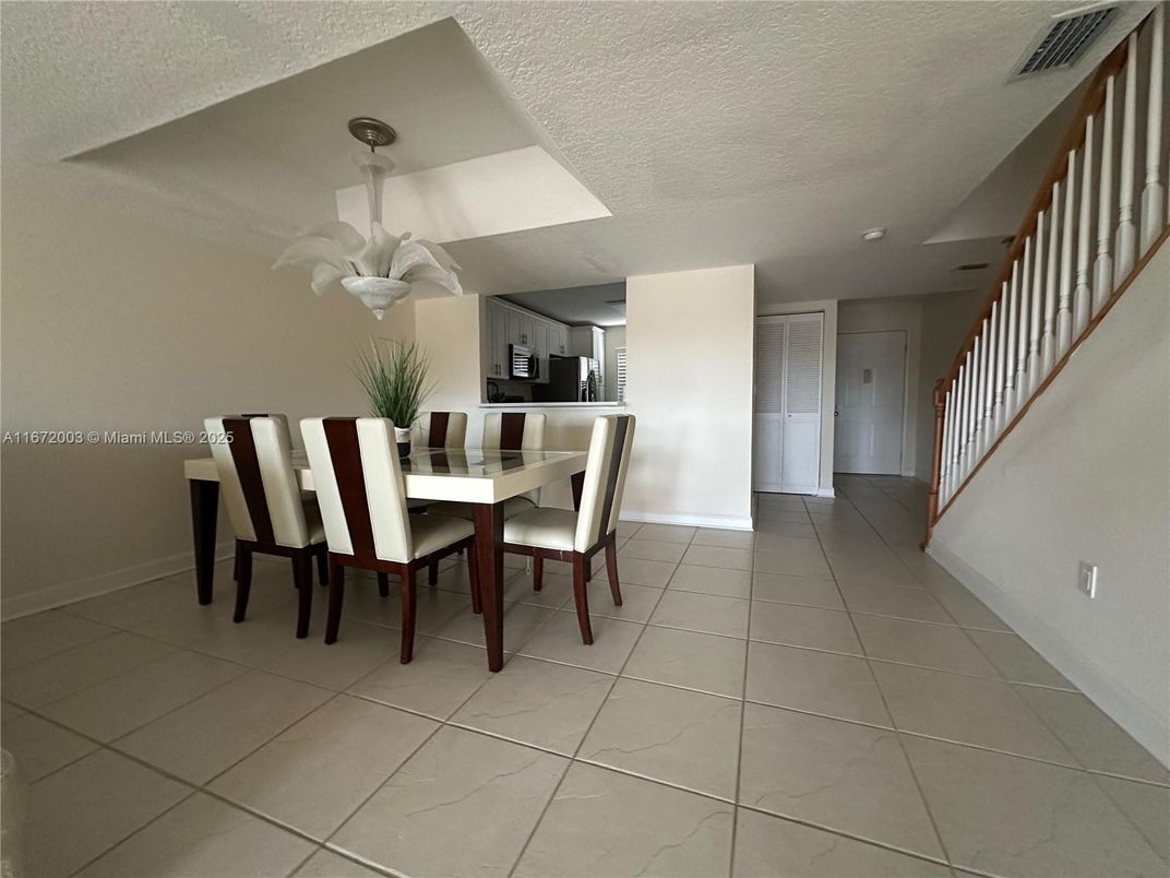 Dining room, Interior