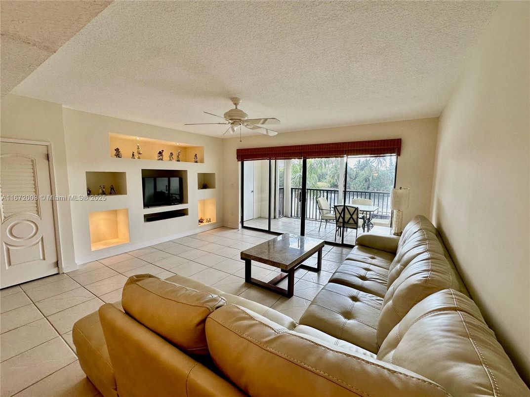 Fireplace, Interior, Living room