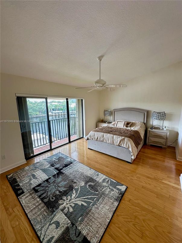 Bedroom, Interior, Water, Wood Texture Flooring