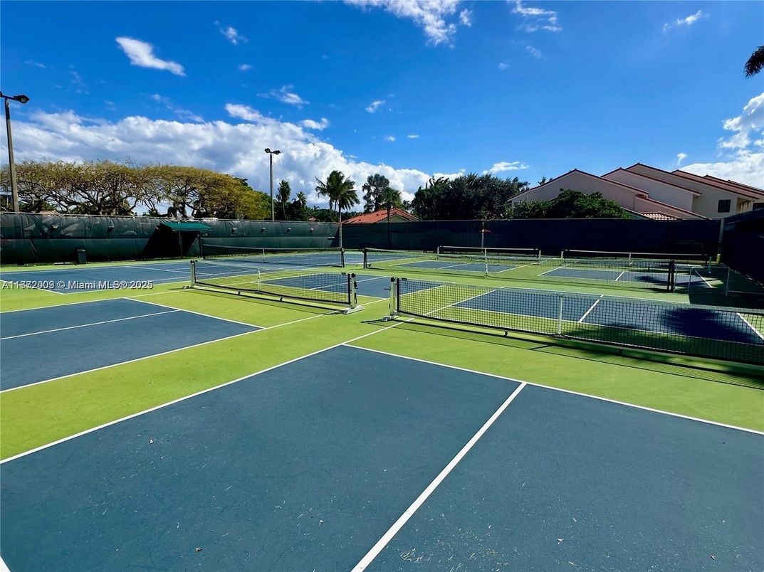Exterior, Tennis Courts