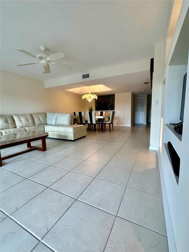 Dining room, Interior