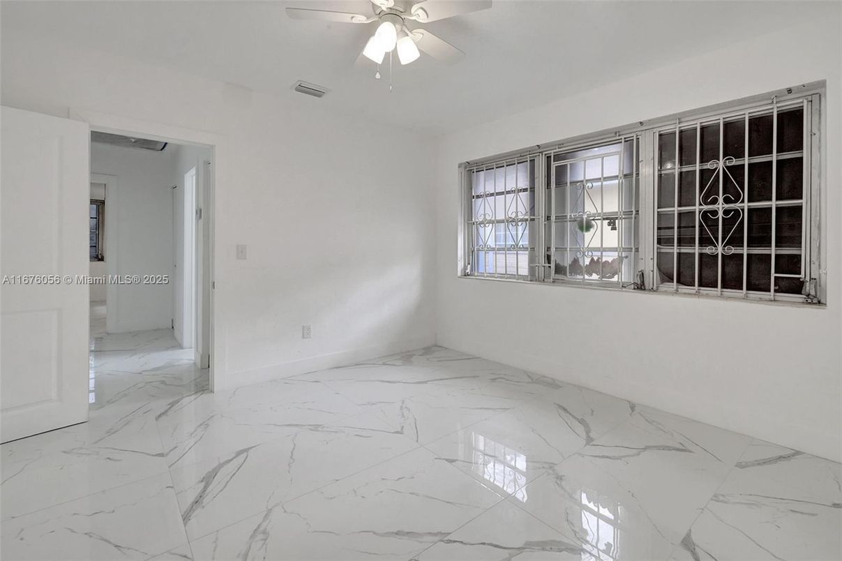 Empty room, Interior, Marble