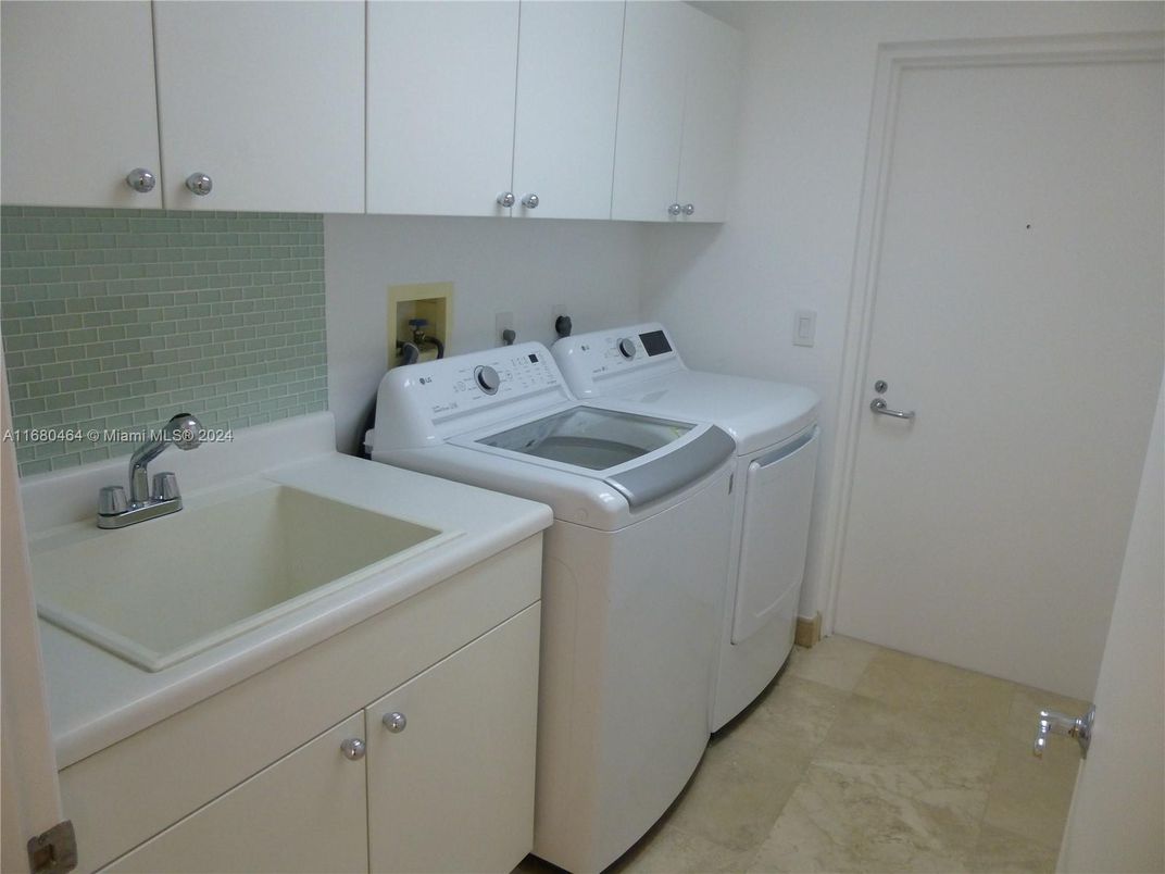 Interior, Washer