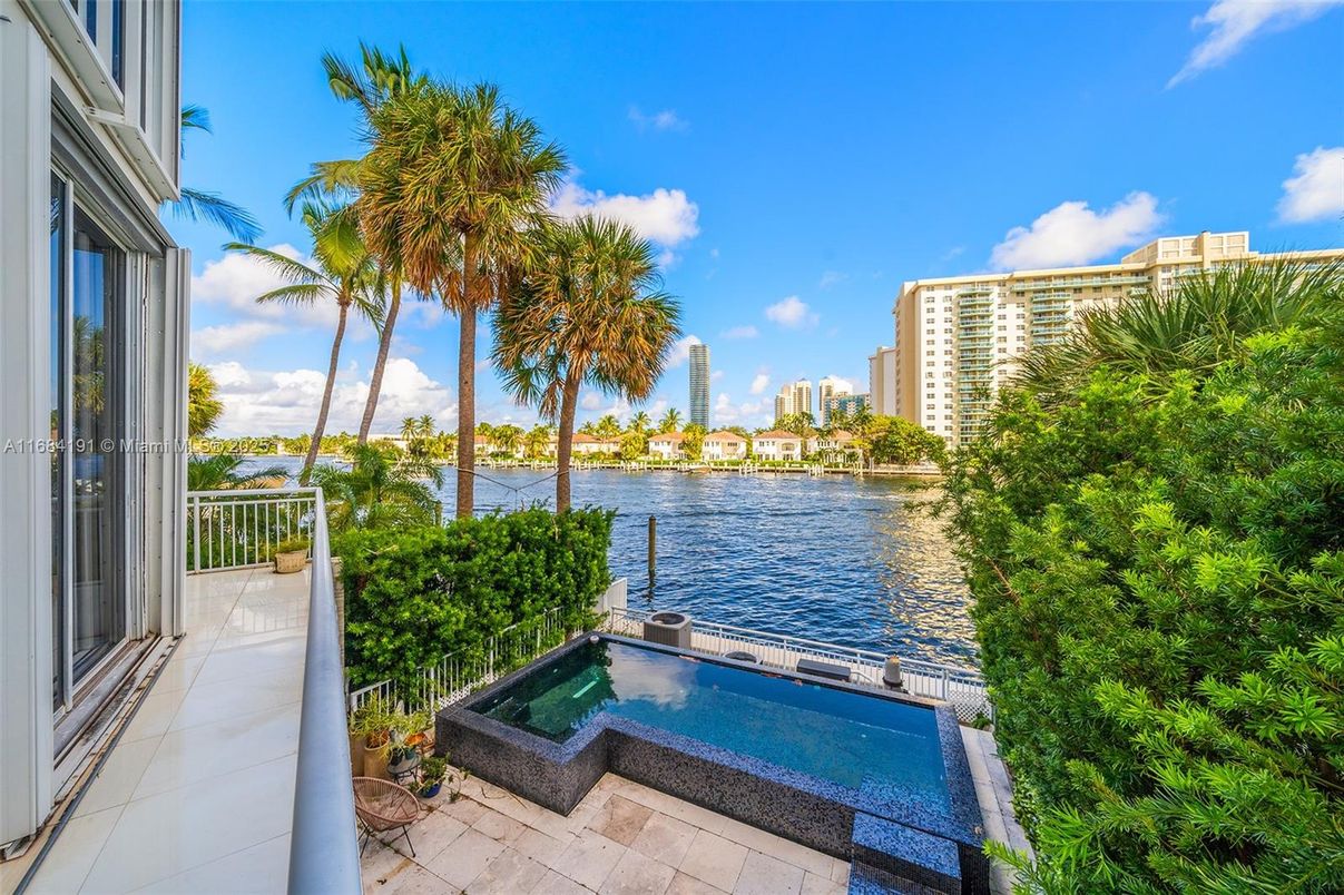Exterior, Pool, Water