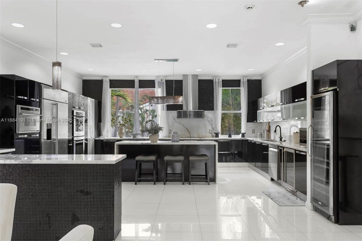 Interior, Kitchen, Pendant Lights, Recessed Lighting, Stainless Steel Appliances