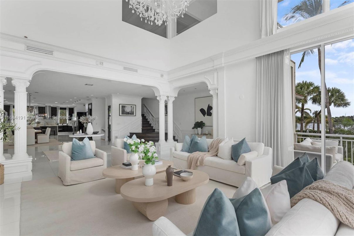 Chandelier, Interior, Kitchen, Living room, Recessed Lighting