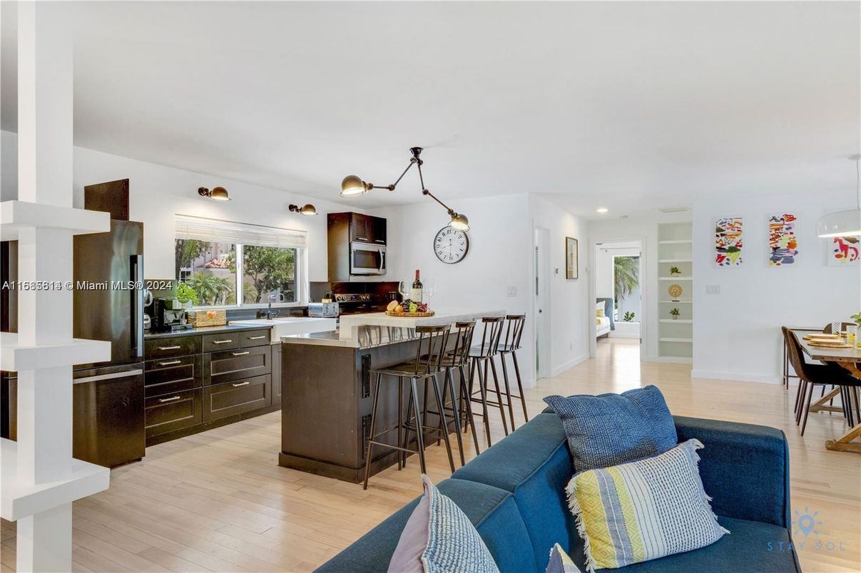 Dining room, Interior, Kitchen, Living room, Pendant Lights, Recessed Lighting, Wood Texture Flooring
