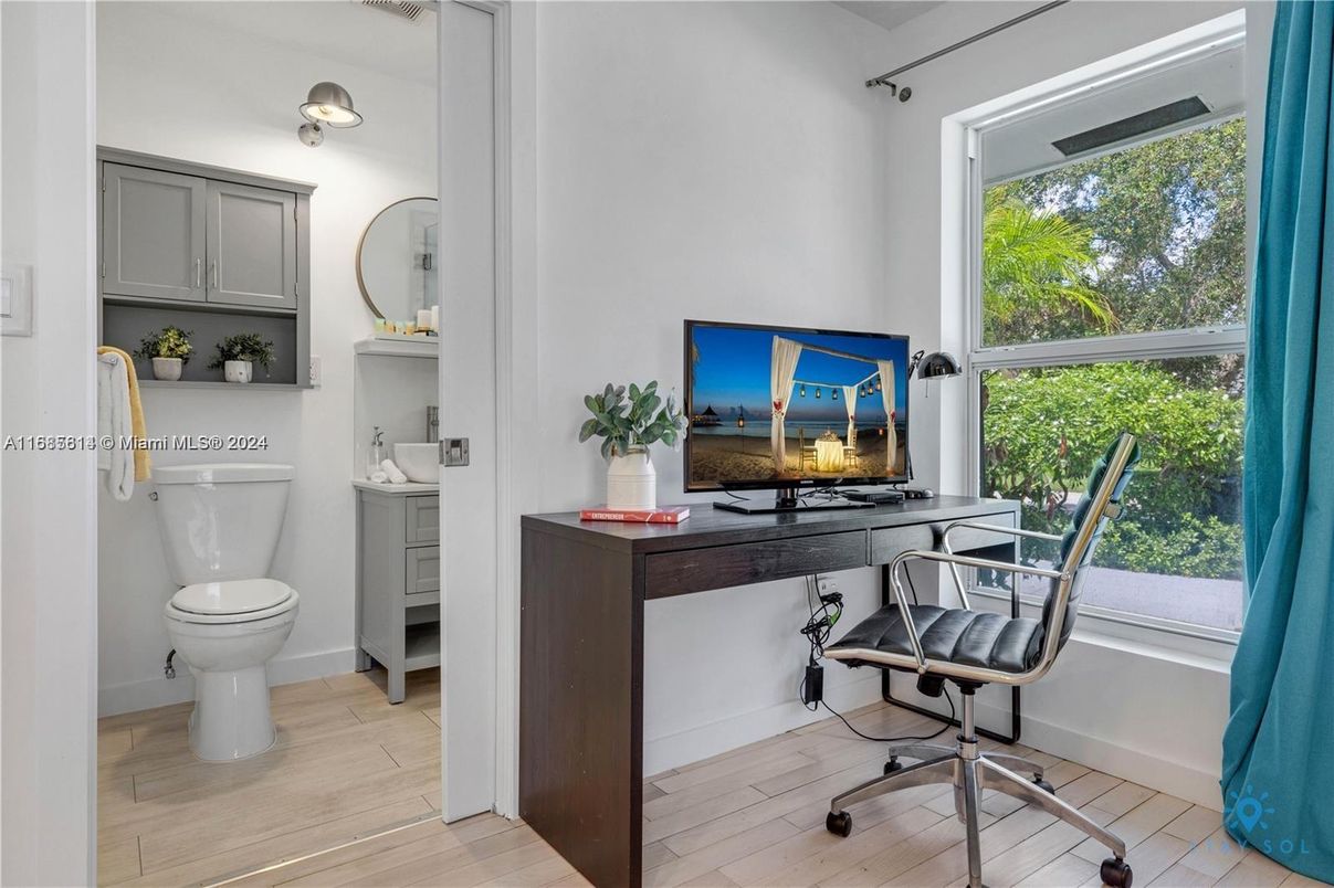 Bathroom, Home Office, Interior, Wood Texture Flooring