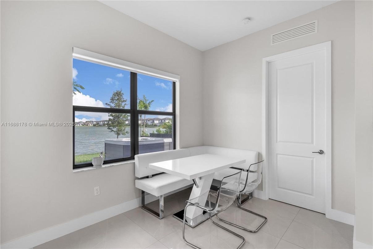 Dining room, Interior, Water