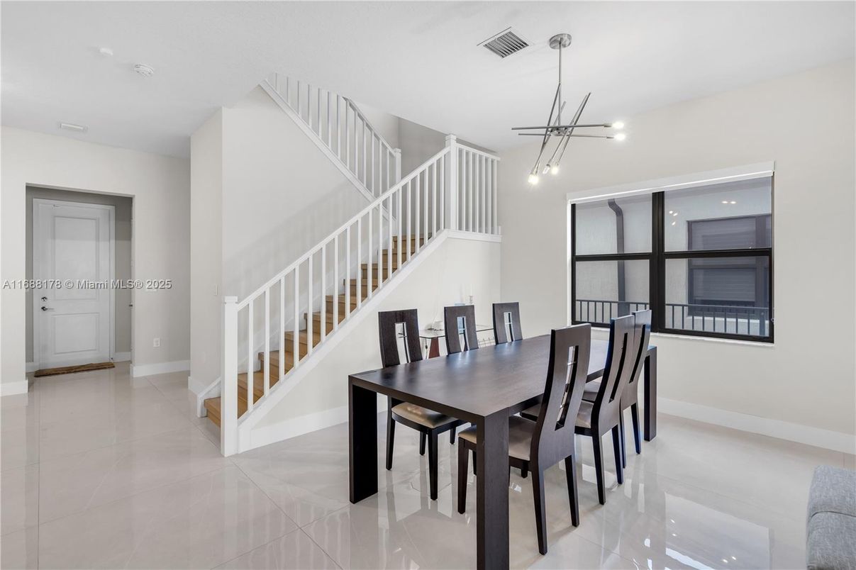Dining room, Interior, Pendant Lights
