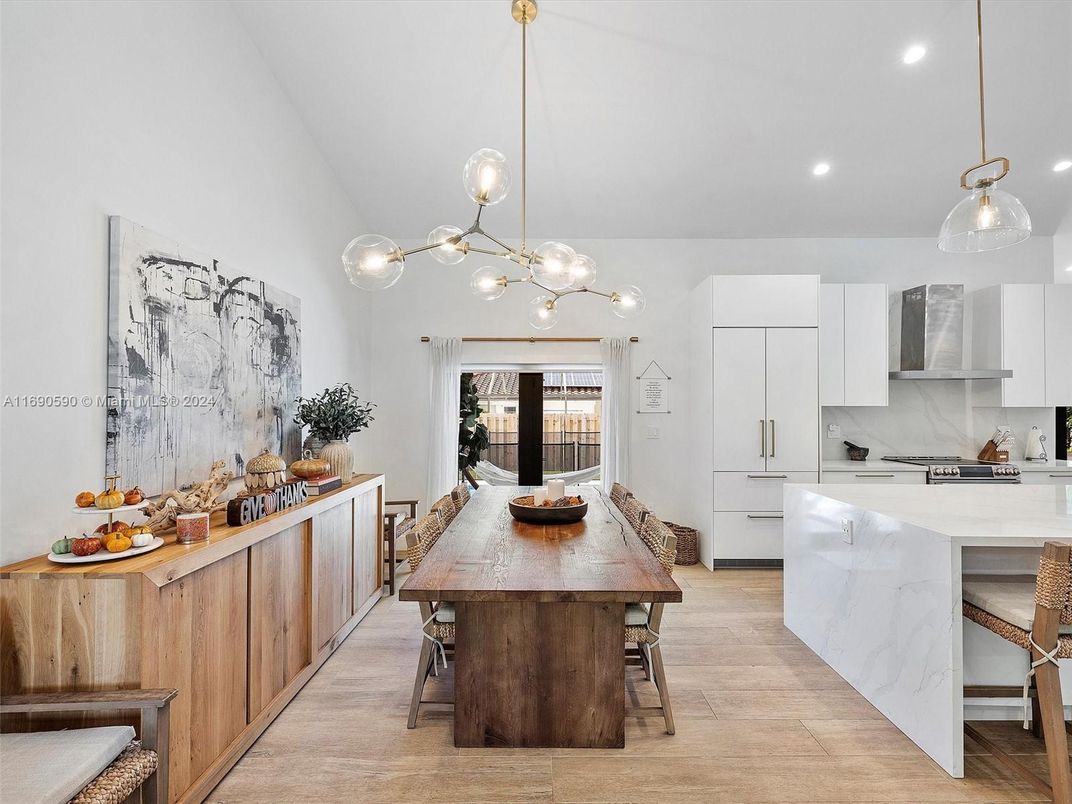 Dining room, Interior, Kitchen, Pendant Lights, Recessed Lighting, Wood Texture Flooring