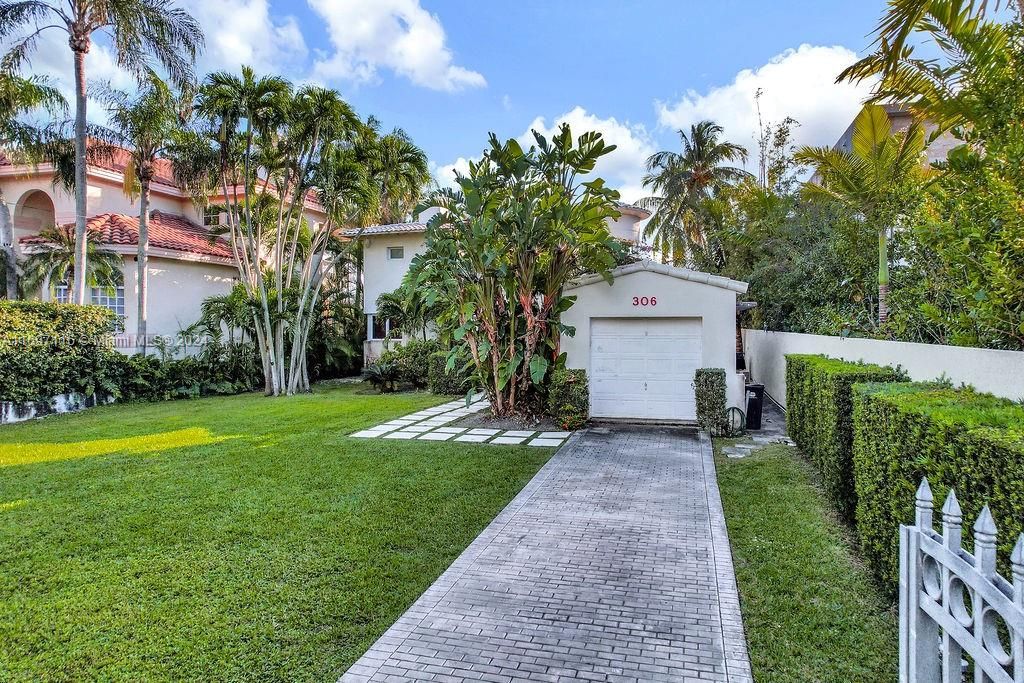 Attached, Backyard, Exterior, Facade, Spanish Mediterranean