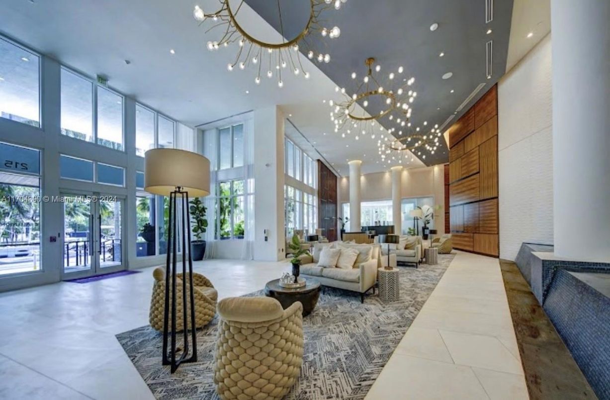 Interior, Living room, Pendant Lights, Recessed Lighting