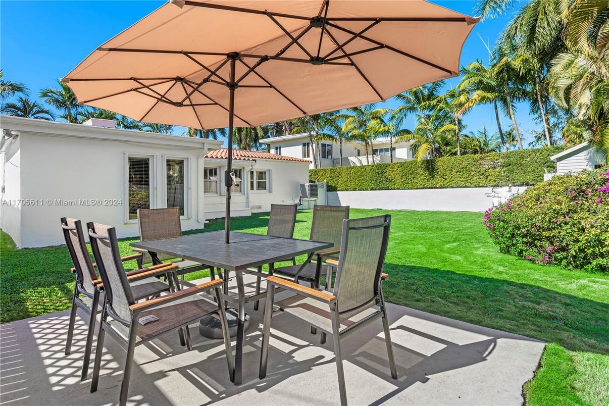 Backyard, Exterior