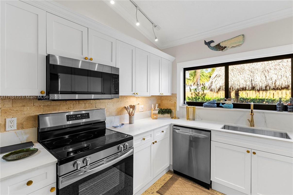 Interior, Kitchen, Stainless Steel Appliances