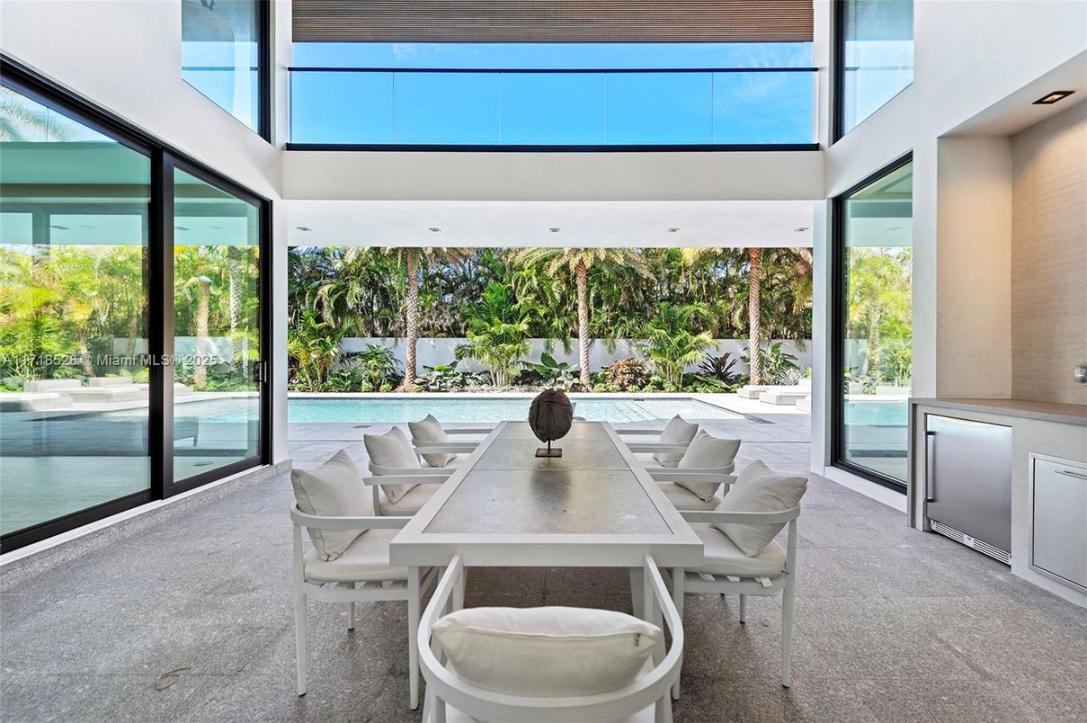Dining room, Interior, Sun Room